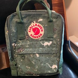 NWT Fjallraven Kanken Art Mini - Green Fable